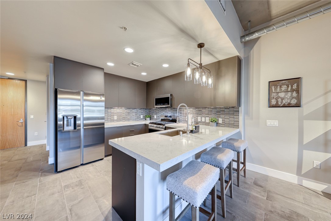 353 East Bonneville Avenue 129