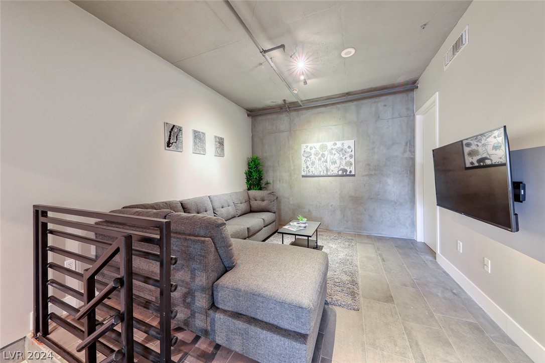 353 East Bonneville Avenue 129