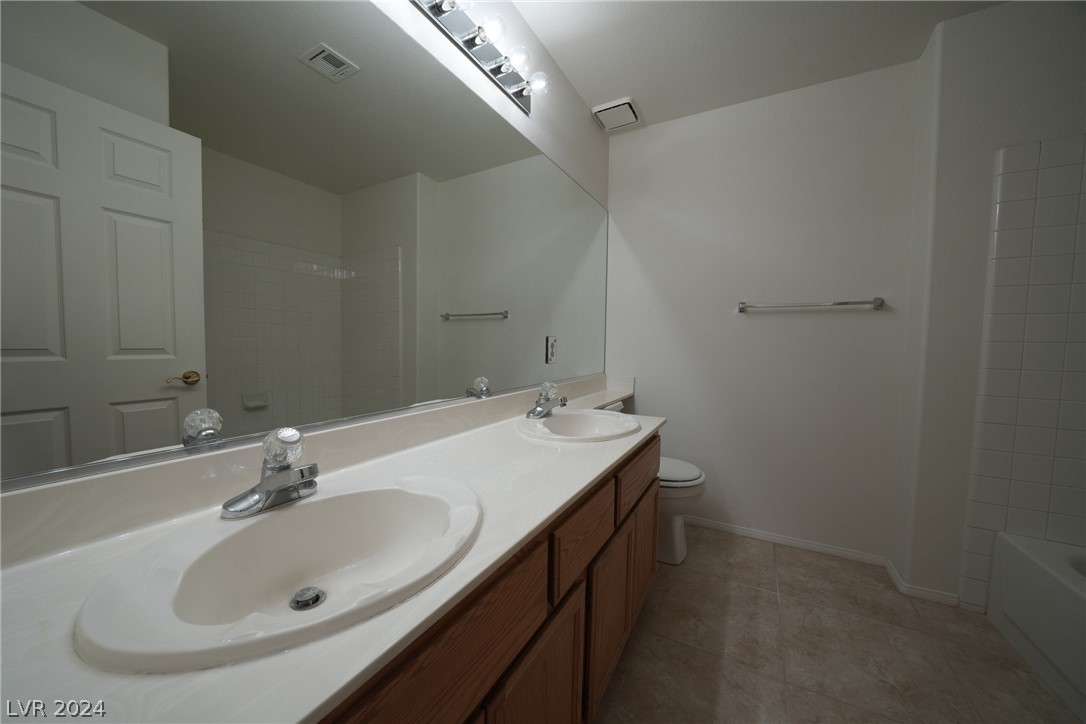 2842 Via Stella Street