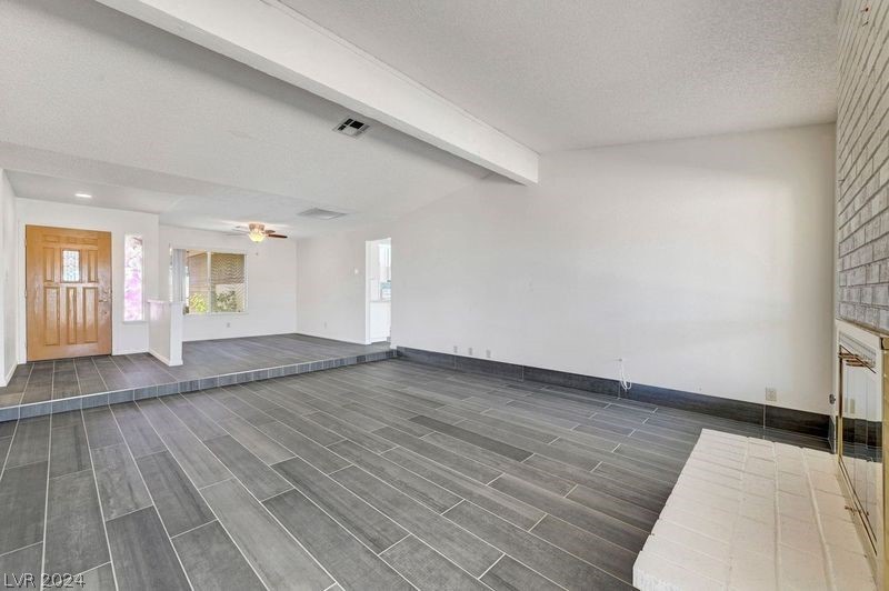 1424 Bamber Drive