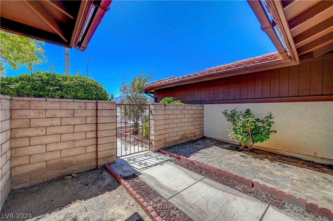 1424 Bamber Drive