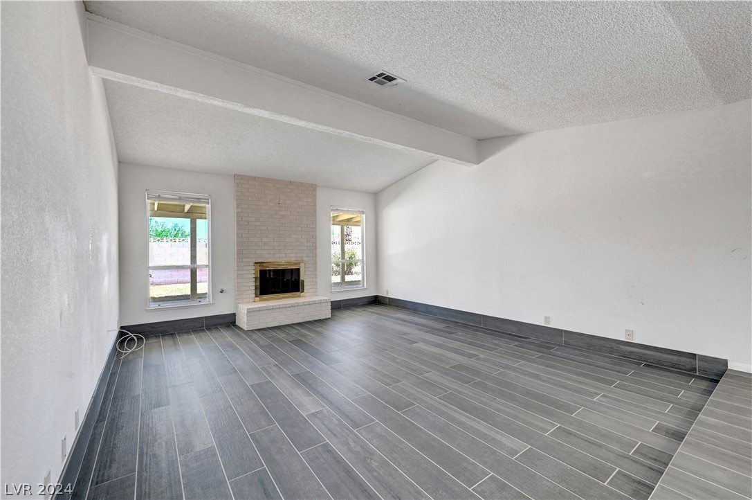 1424 Bamber Drive