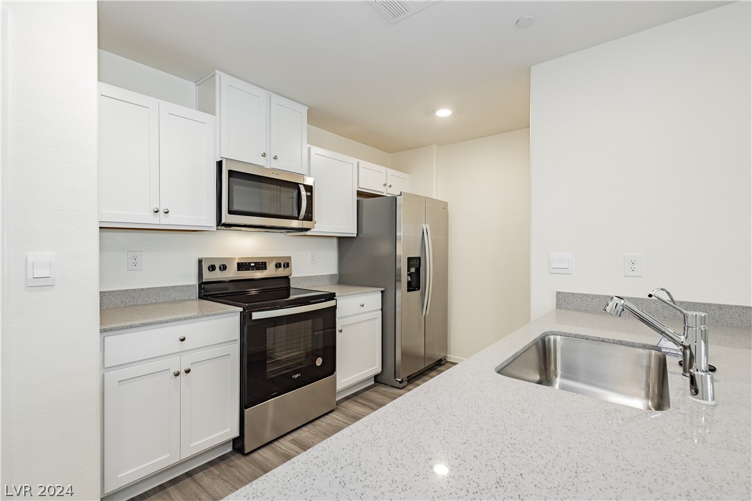 9920 Tangerine Hills Street