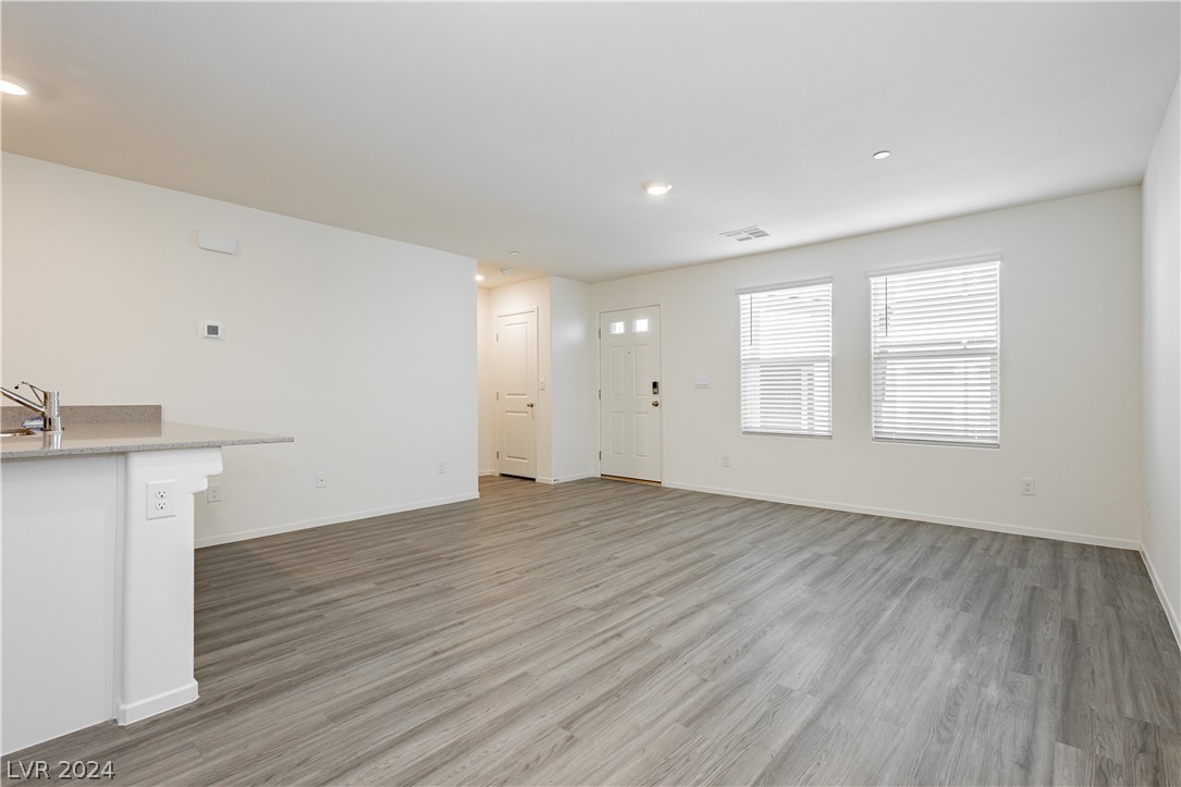 9920 Tangerine Hills Street