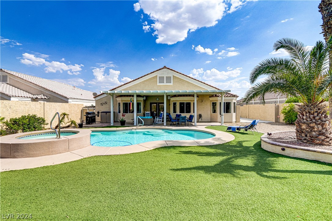 4928 Encore Paradise Avenue