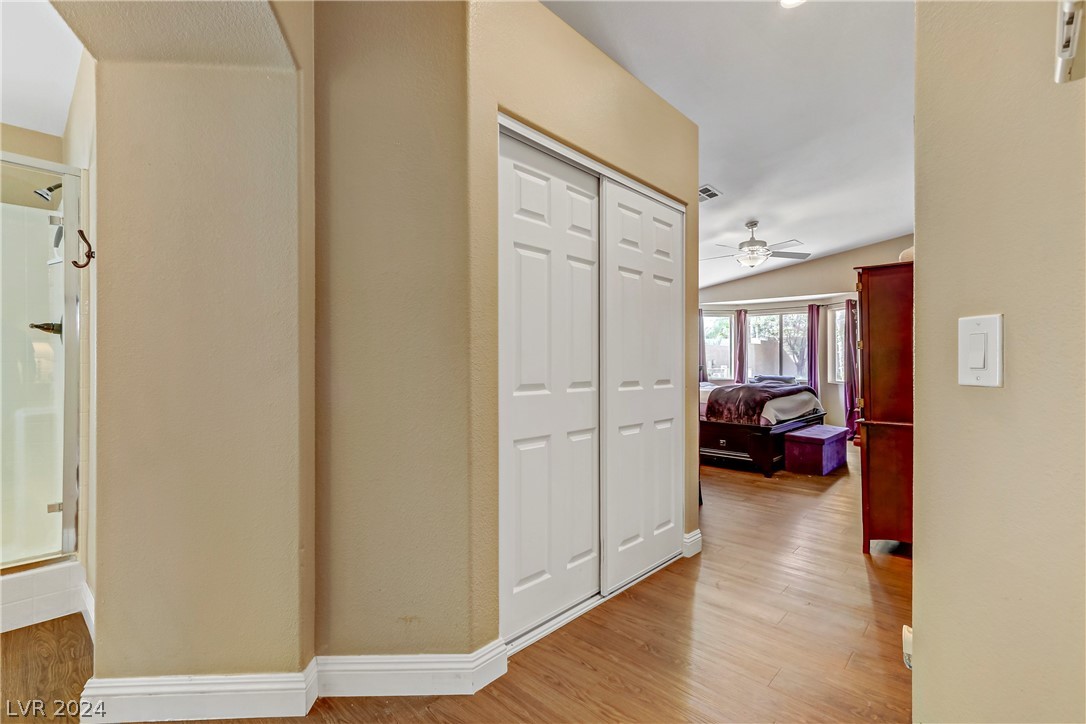 4928 Encore Paradise Avenue