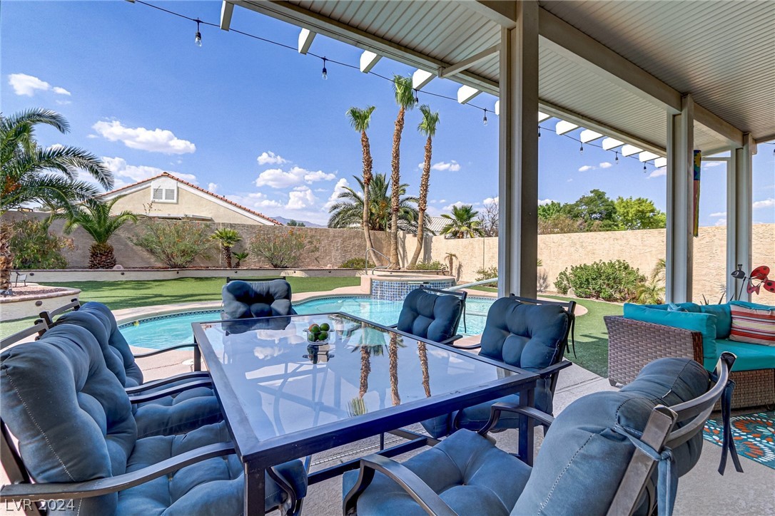 4928 Encore Paradise Avenue