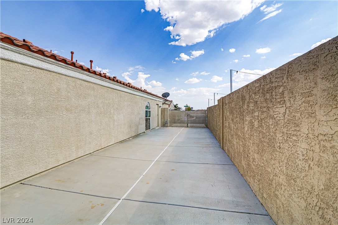 4928 Encore Paradise Avenue
