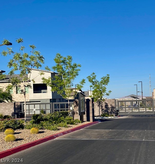 600 North Carriage Hill Drive 1002