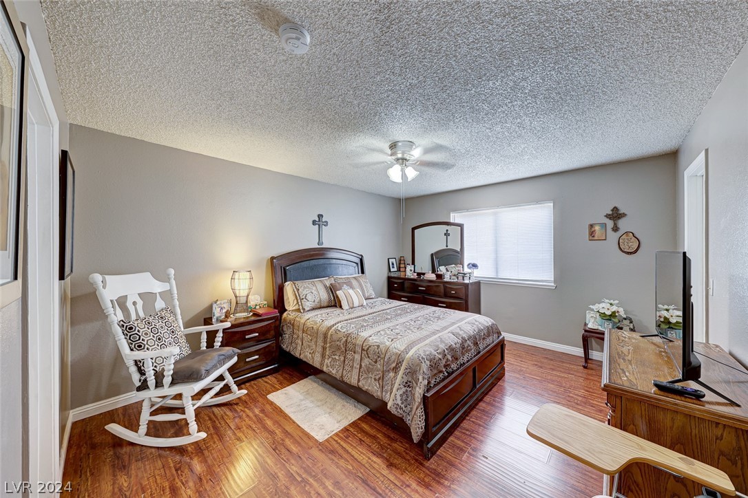5576 West Rochelle Avenue 16B