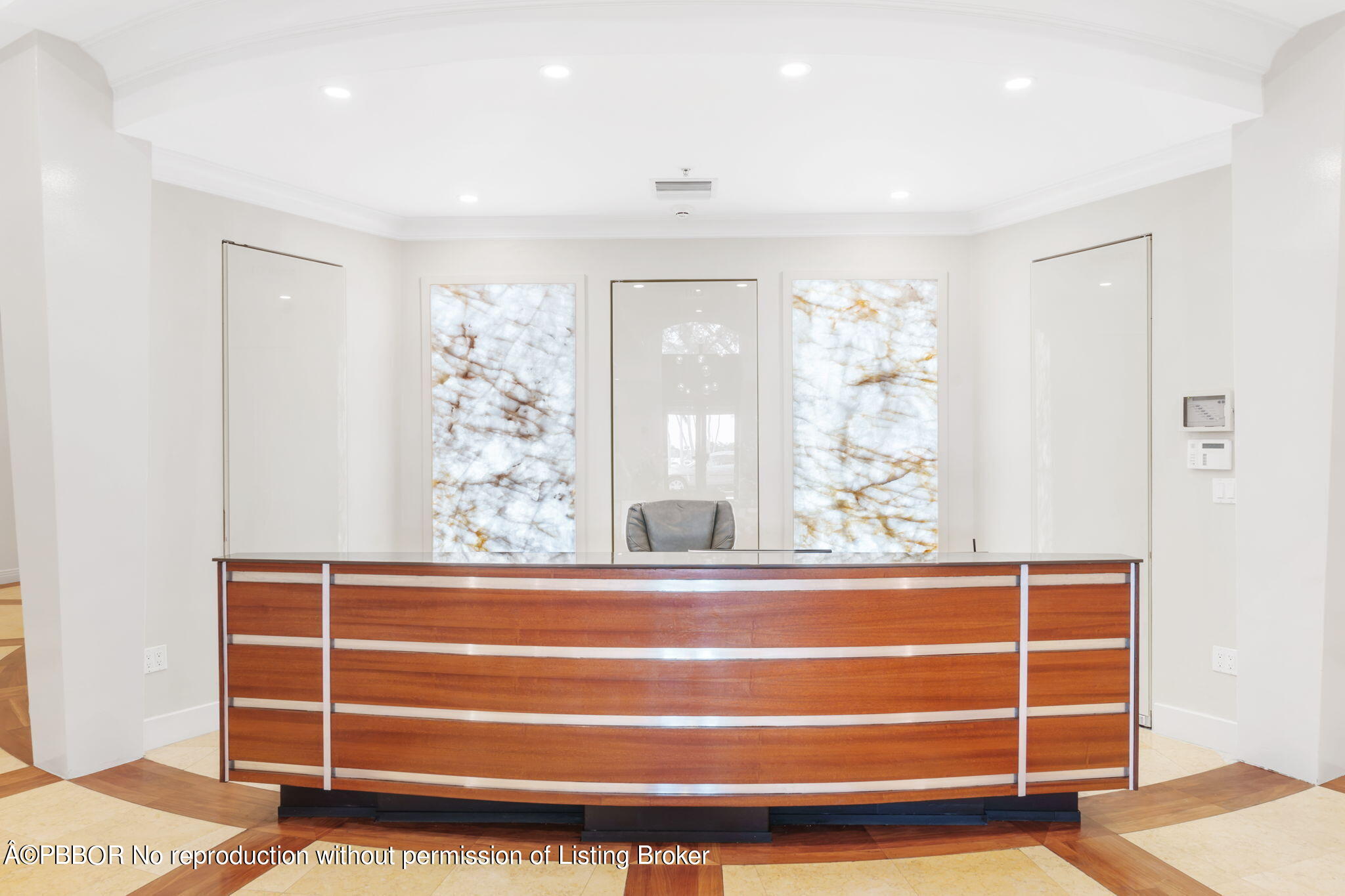 201 S Narcissus Avenue 605