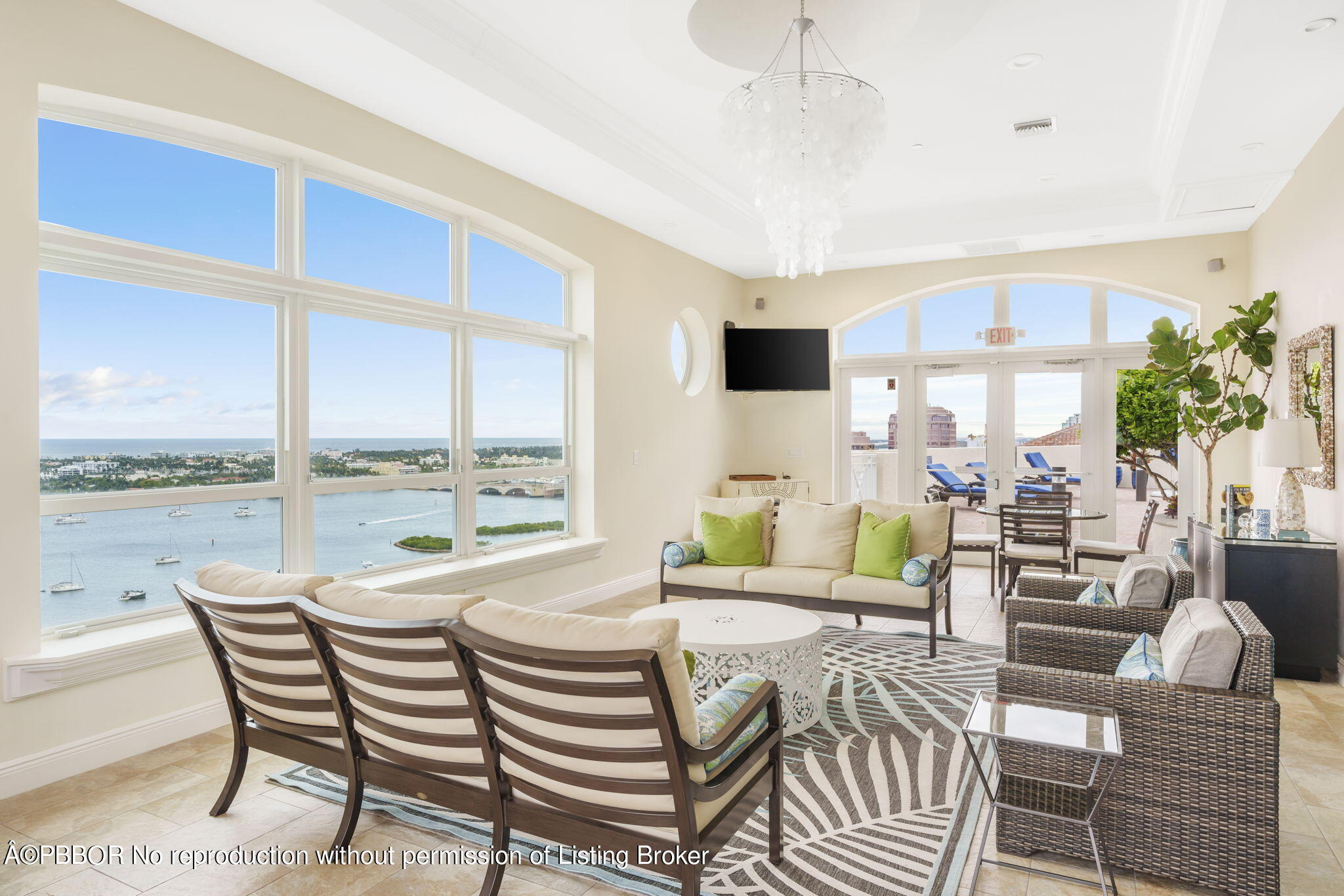 201 S Narcissus Avenue 605