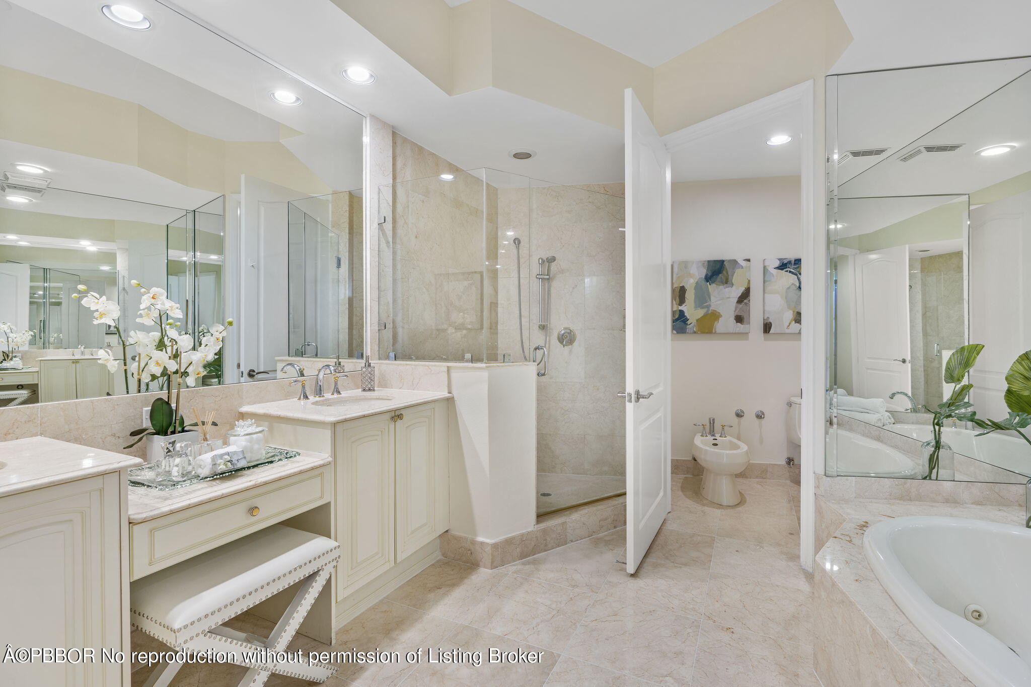 201 S Narcissus Avenue 605