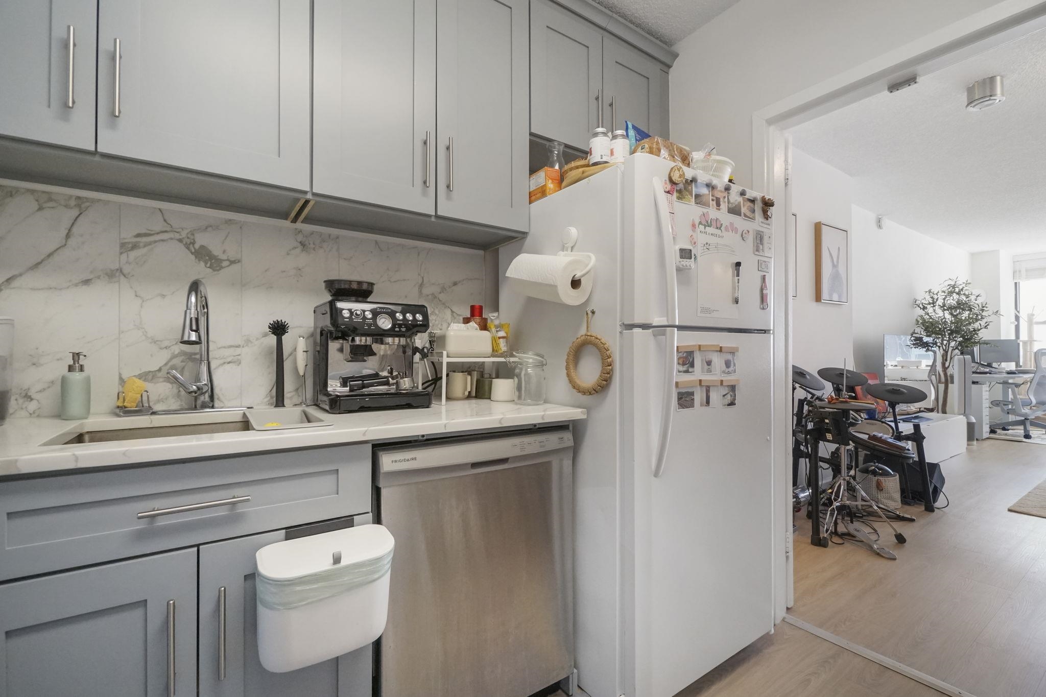 45 RIVER DR SOUTH Unit: 1808