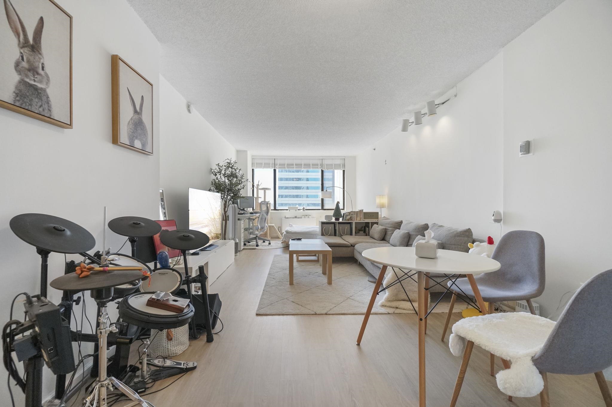 45 RIVER DR SOUTH Unit: 1808