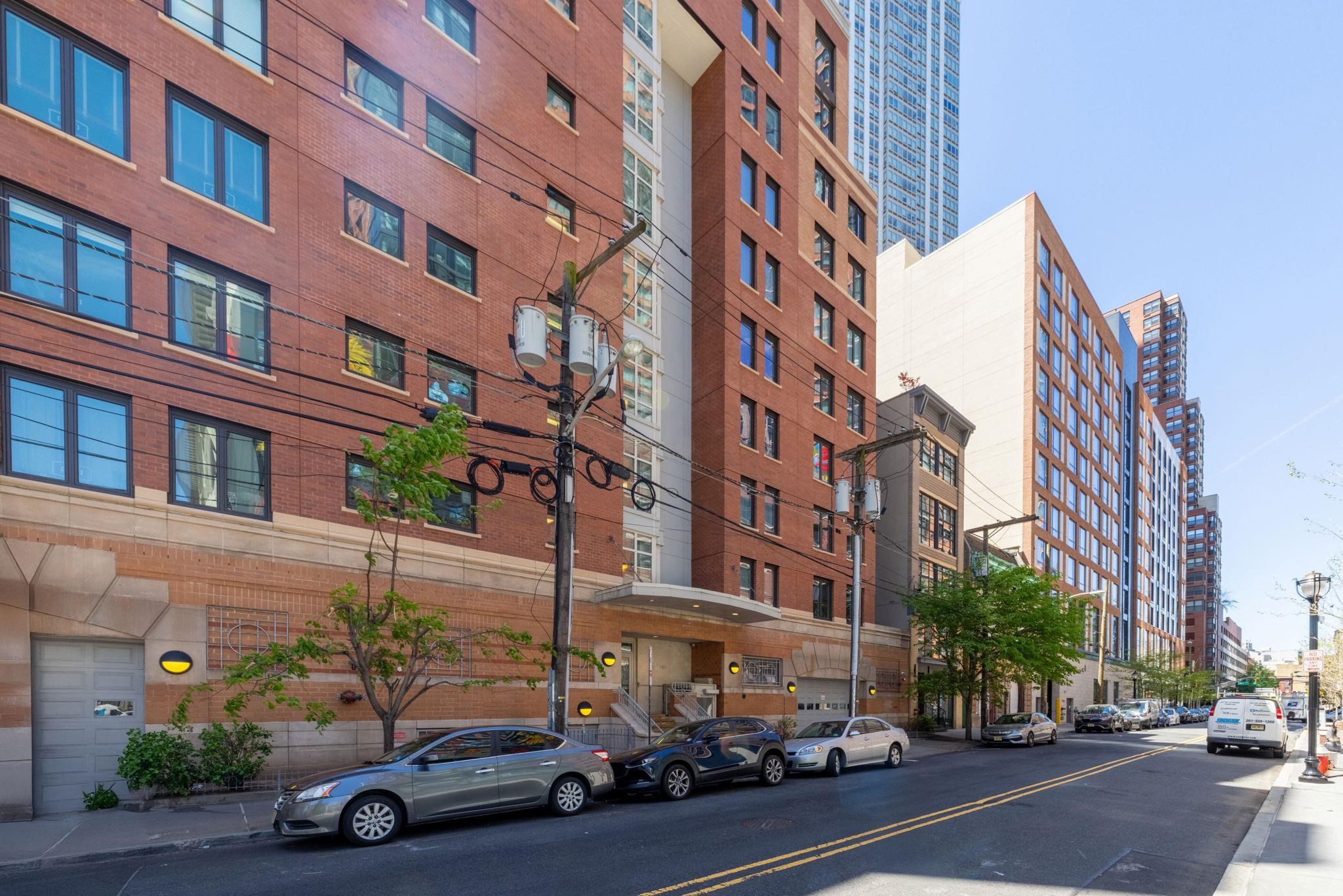 143 MORGAN ST Unit: 1A