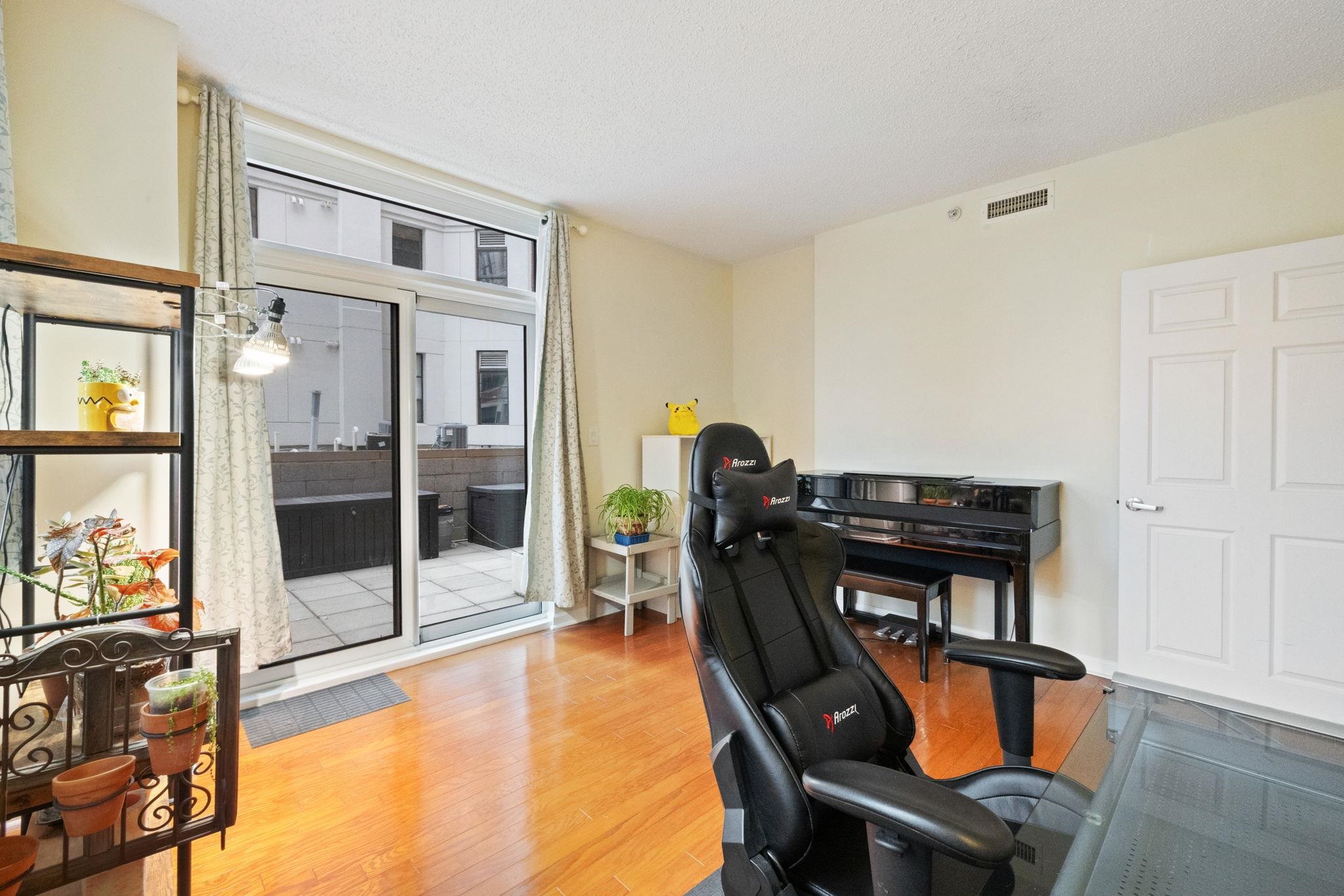 143 MORGAN ST Unit: 1A