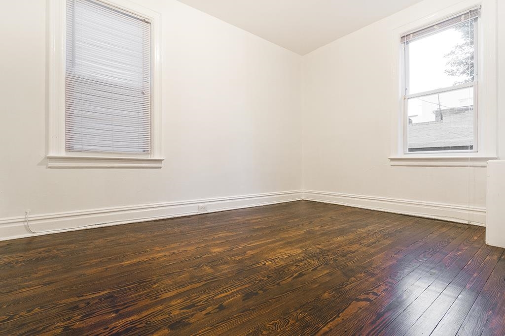 276 WINFIELD AVE