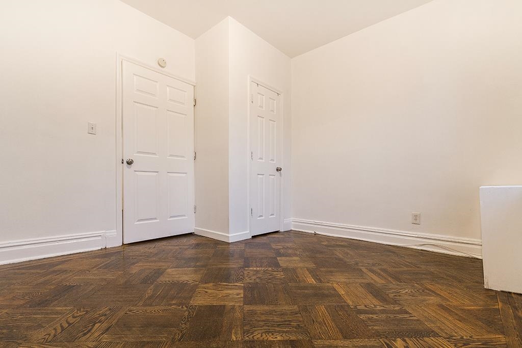 276 WINFIELD AVE