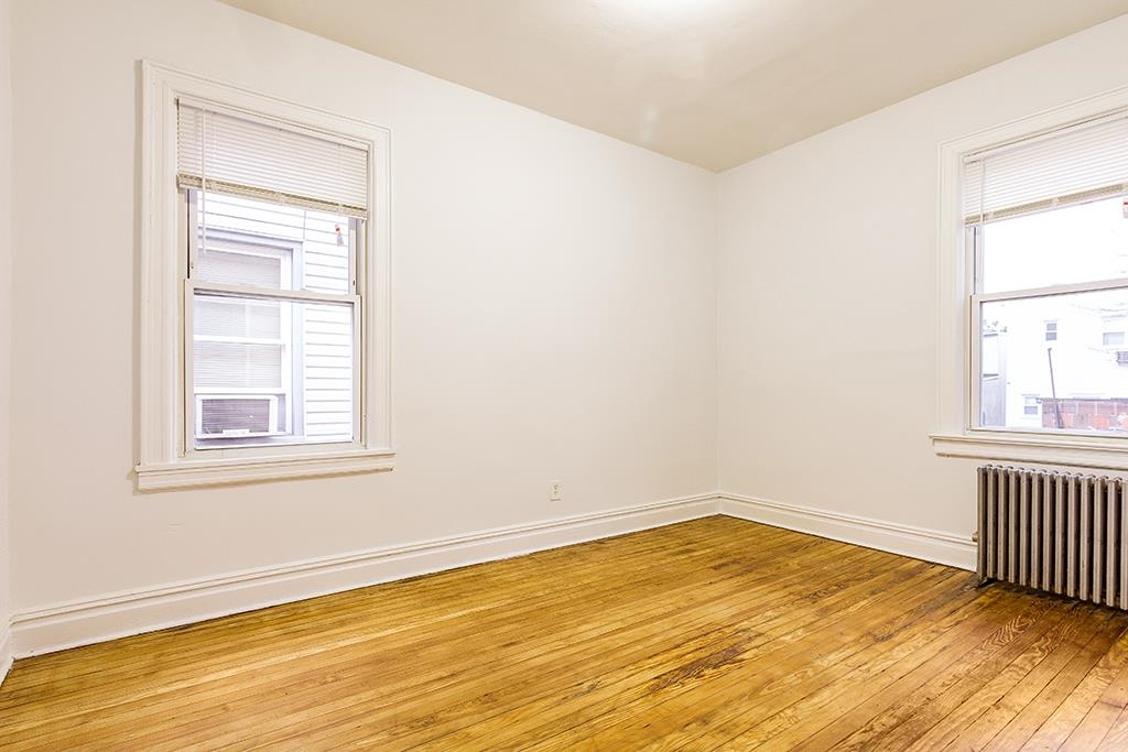 276 WINFIELD AVE