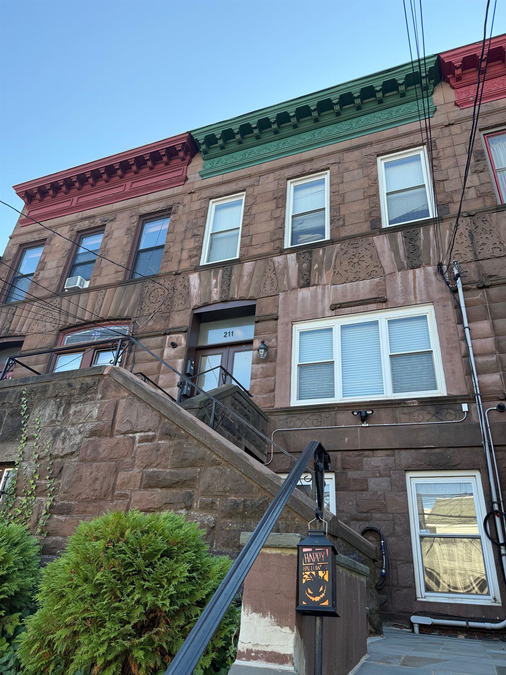 211 SHIPPEN ST Unit: 3