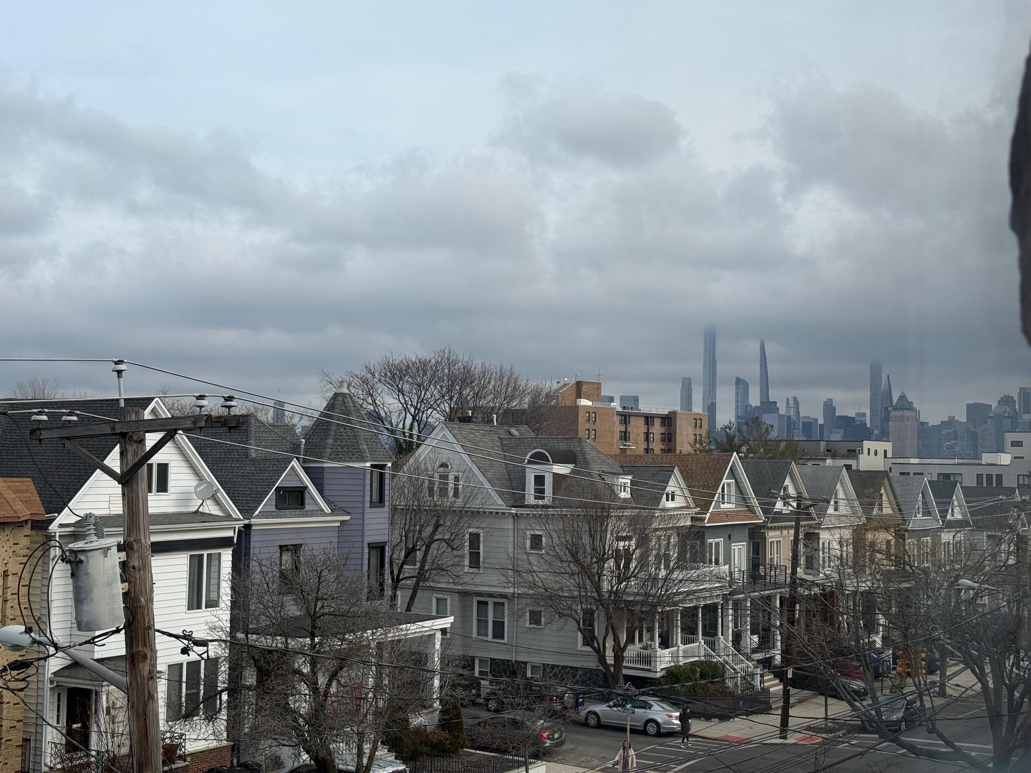 211 SHIPPEN ST Unit: 3