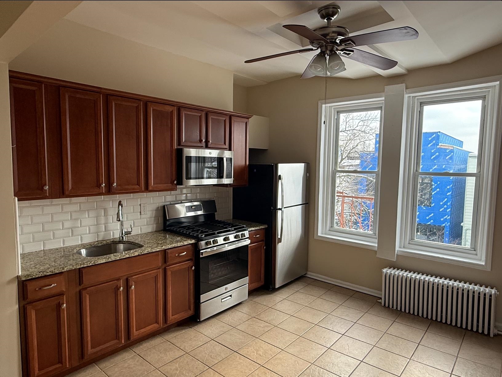 211 SHIPPEN ST Unit: 3