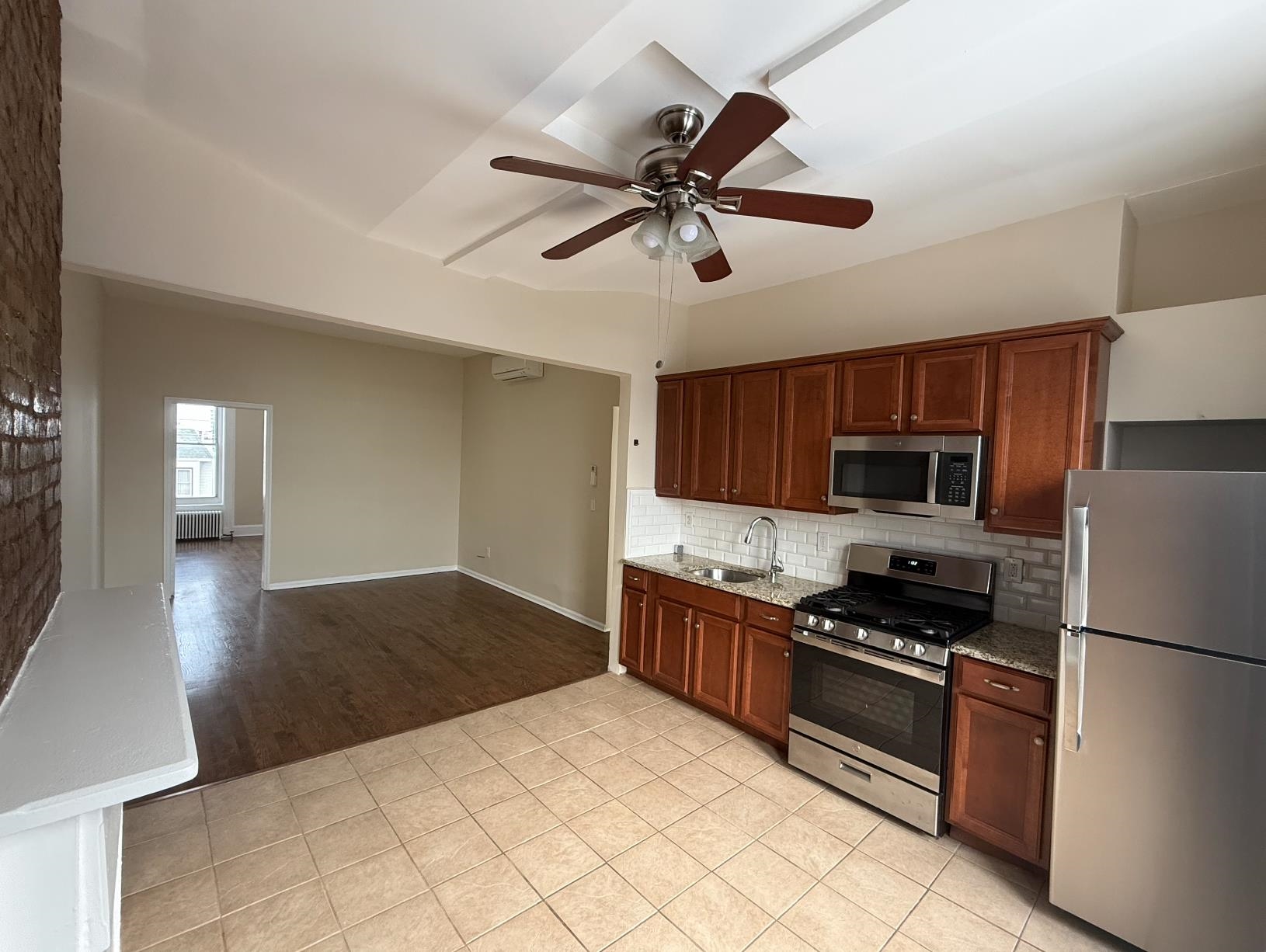 211 SHIPPEN ST Unit: 3