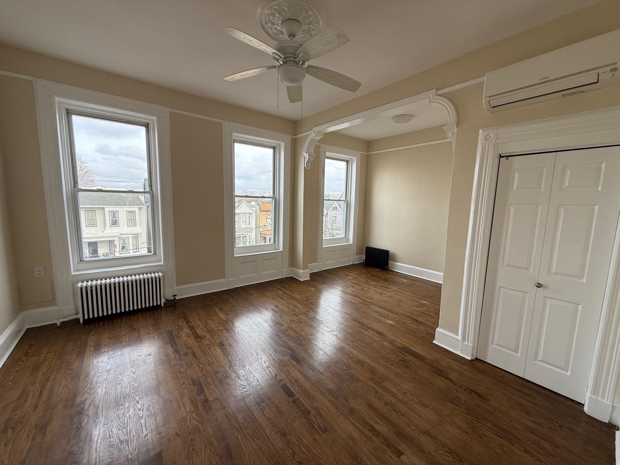 211 SHIPPEN ST Unit: 3