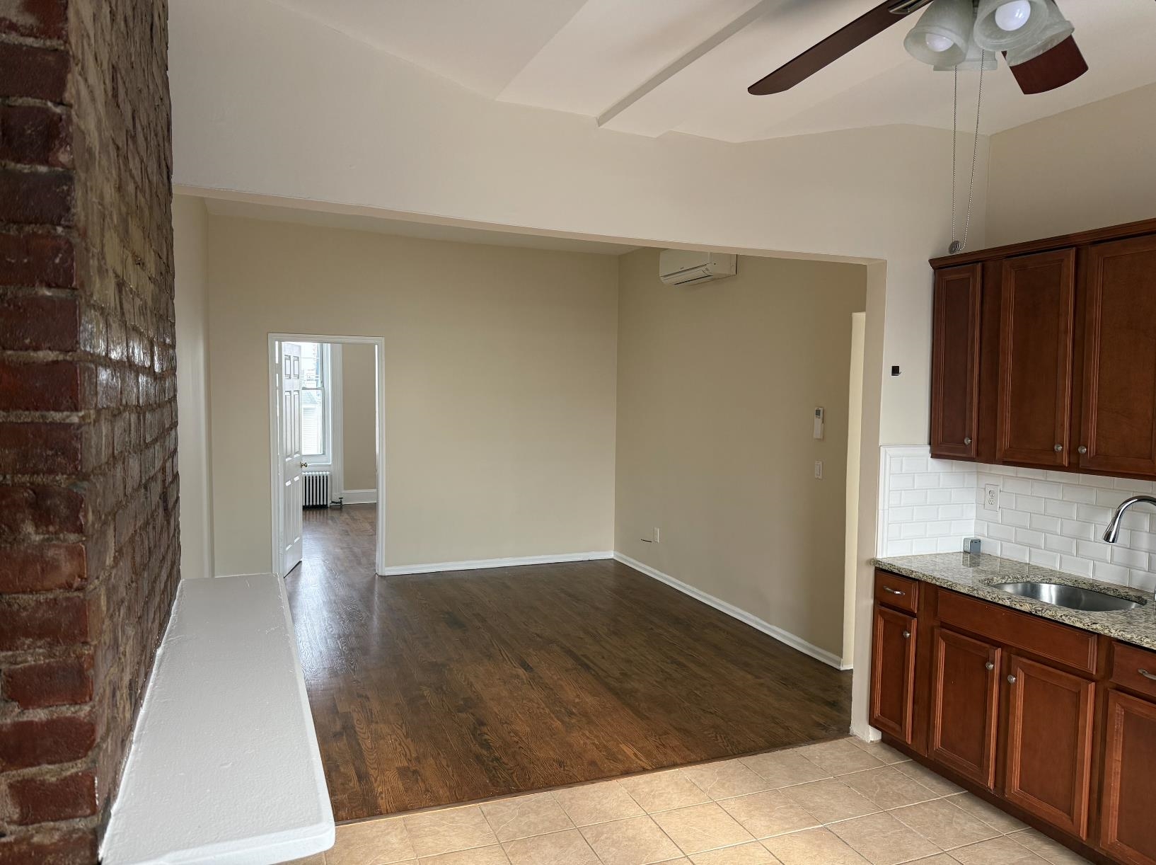 211 SHIPPEN ST Unit: 3