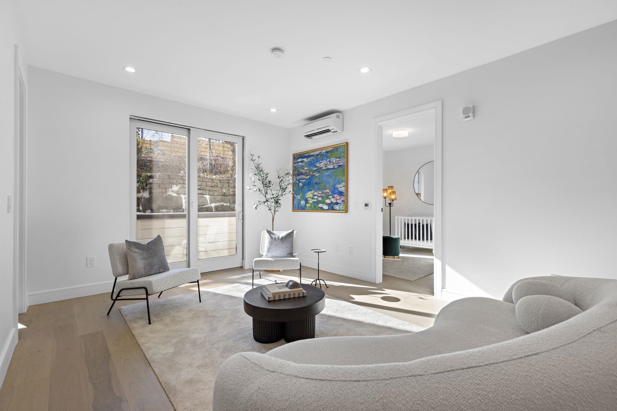 391 1ST ST Unit: 3-B