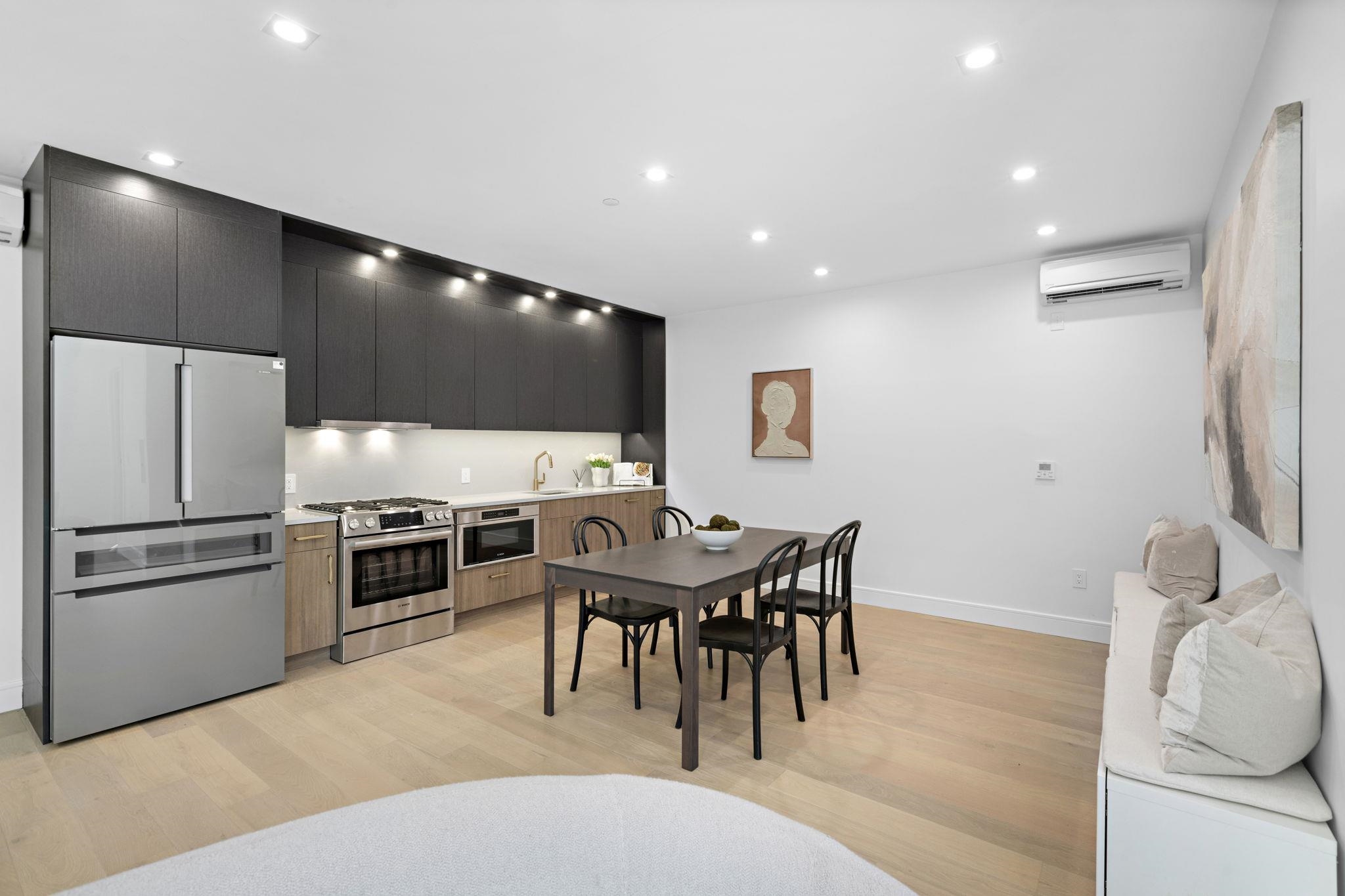 391 1ST ST Unit: 3-B
