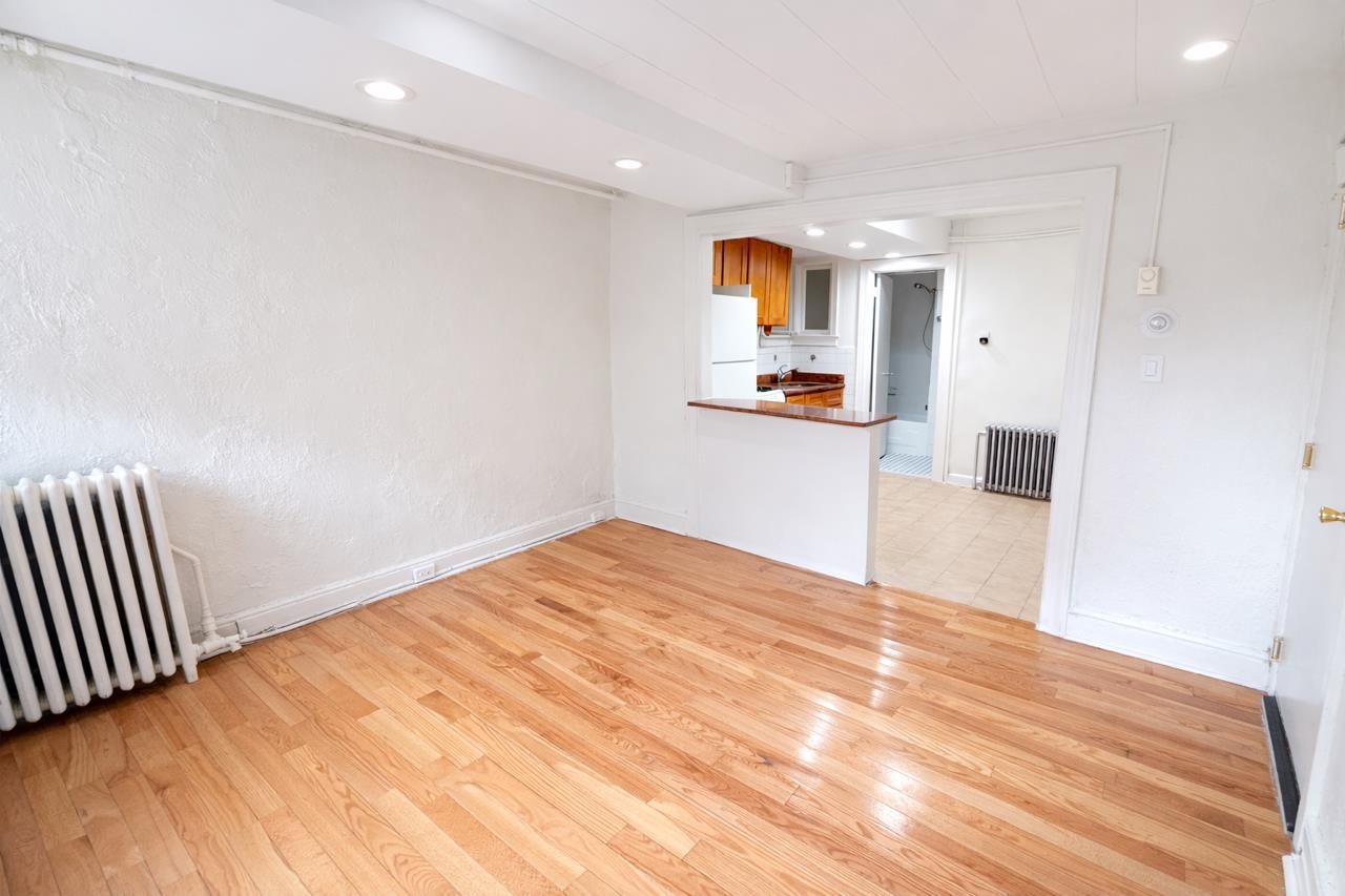 675 BLVD EAST Unit: 1