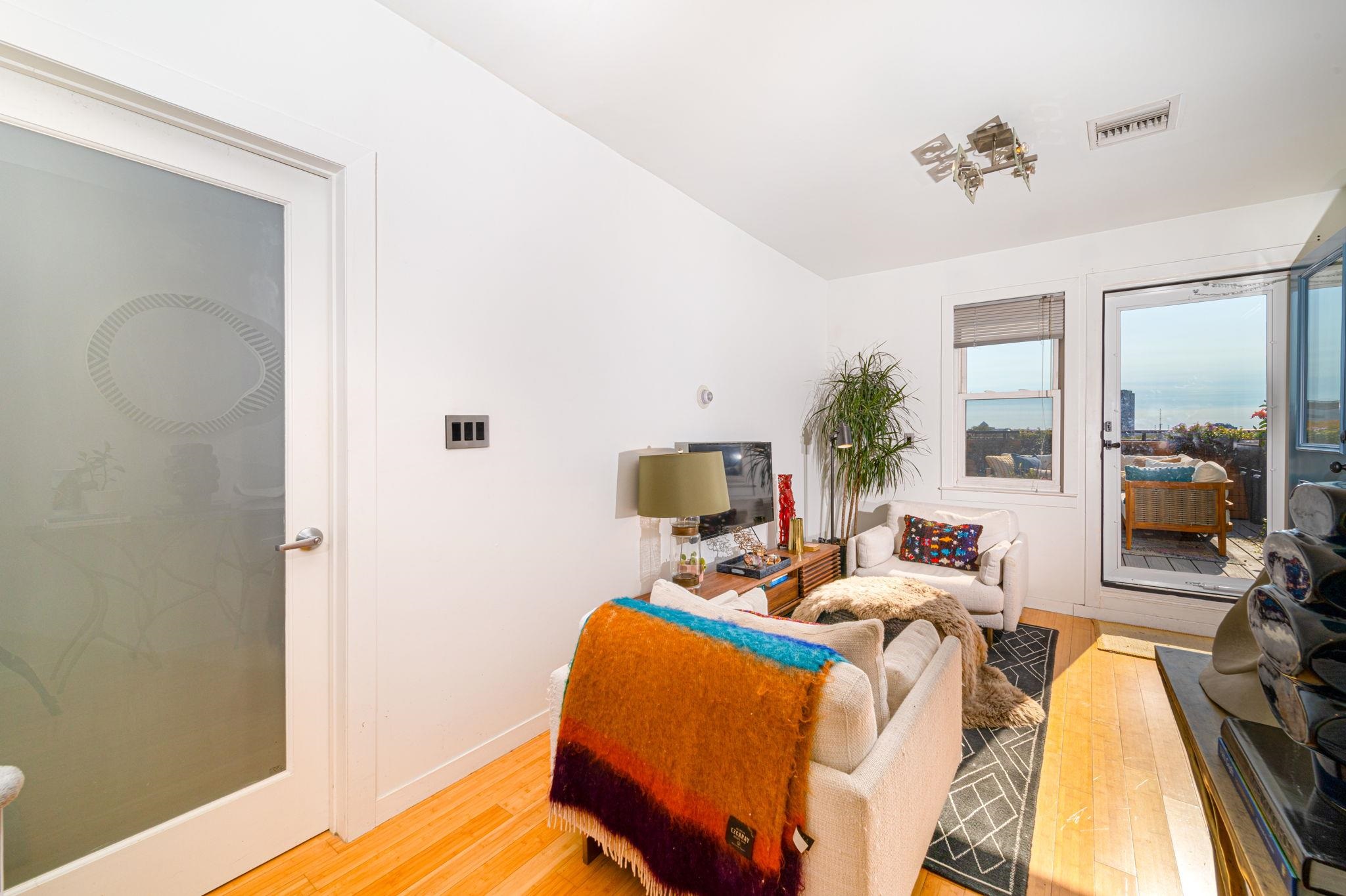 167 WAYNE ST Unit: 401T