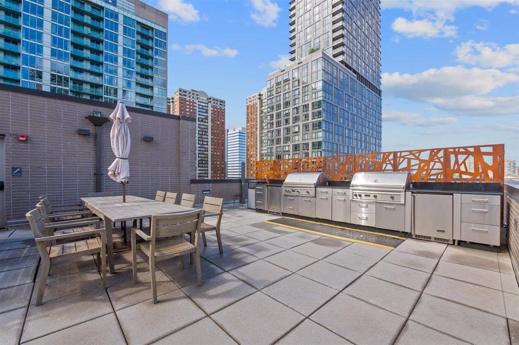 2 SHORE LANE Unit: 209