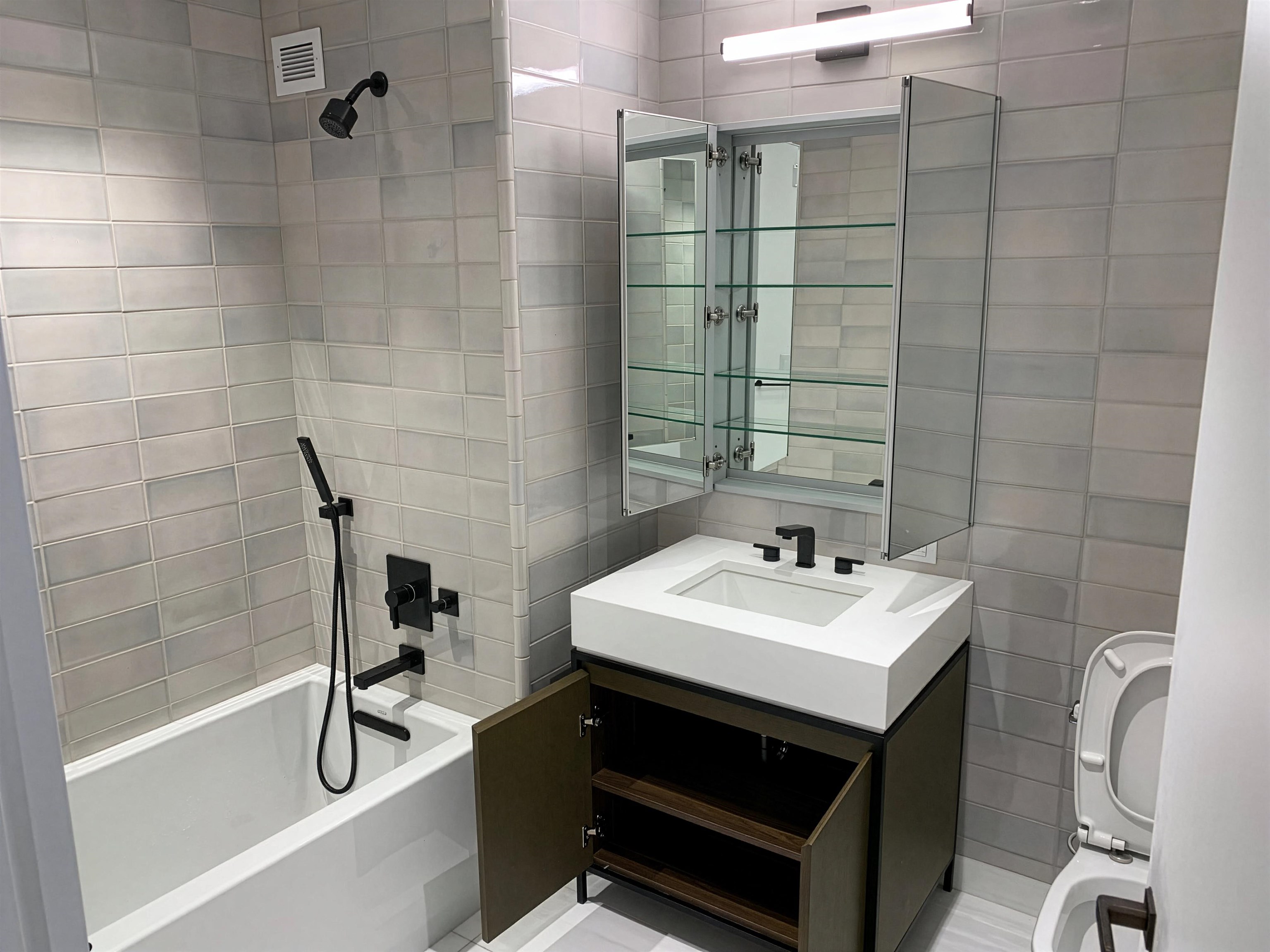 2 SHORE LANE Unit: 209