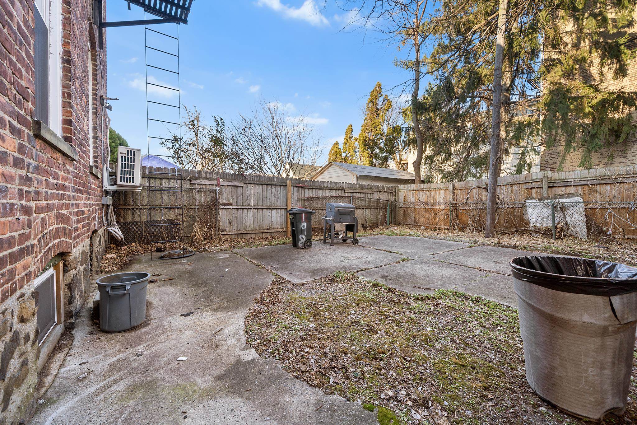 198 DANFORTH AVE