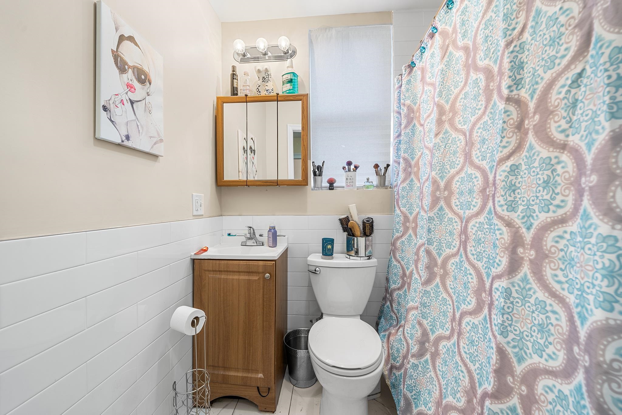 198 DANFORTH AVE