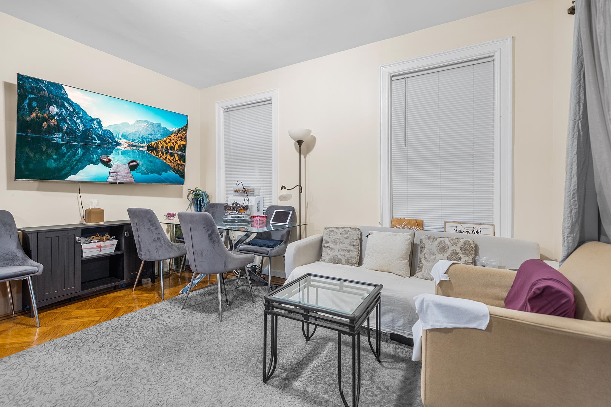 198 DANFORTH AVE