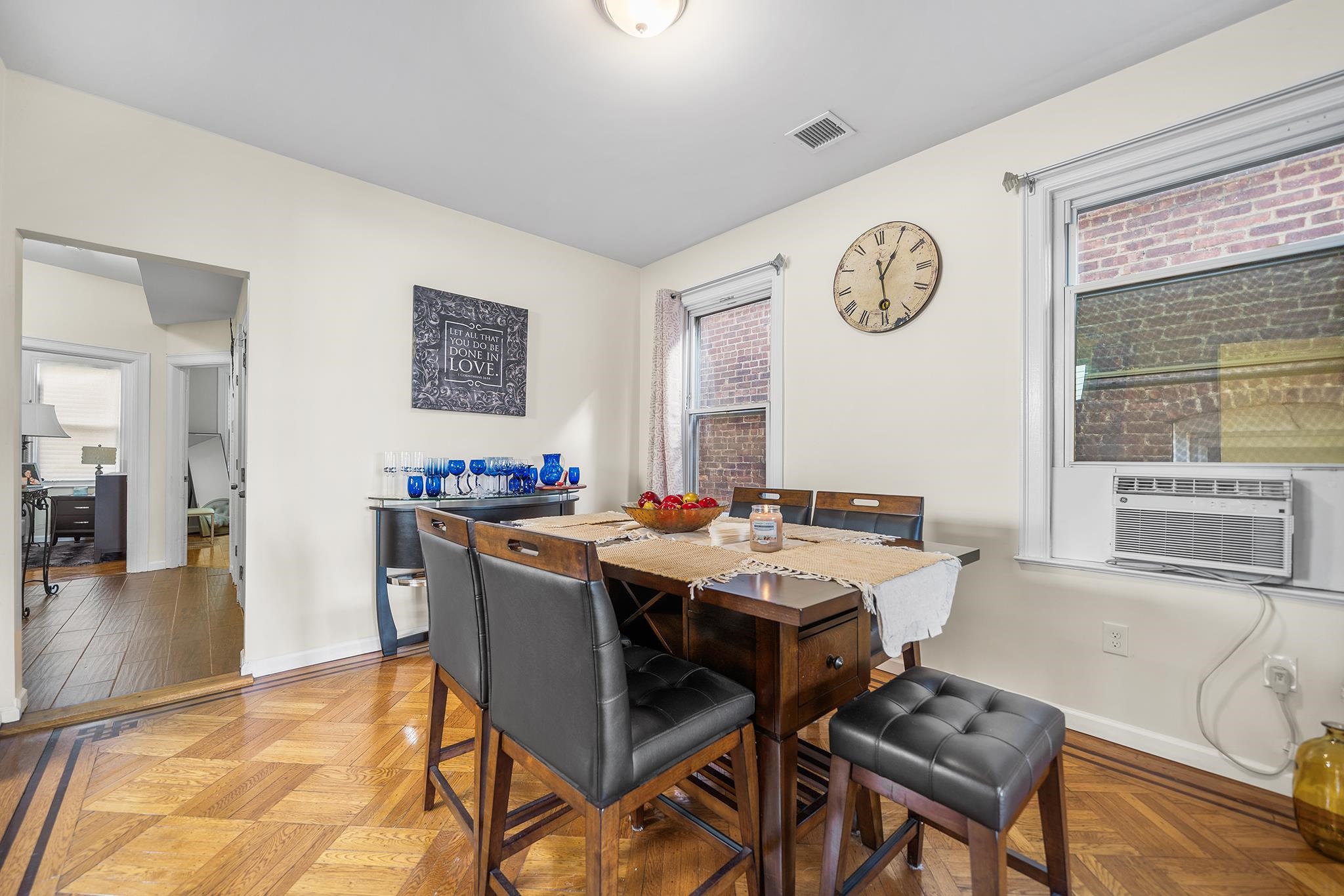 198 DANFORTH AVE
