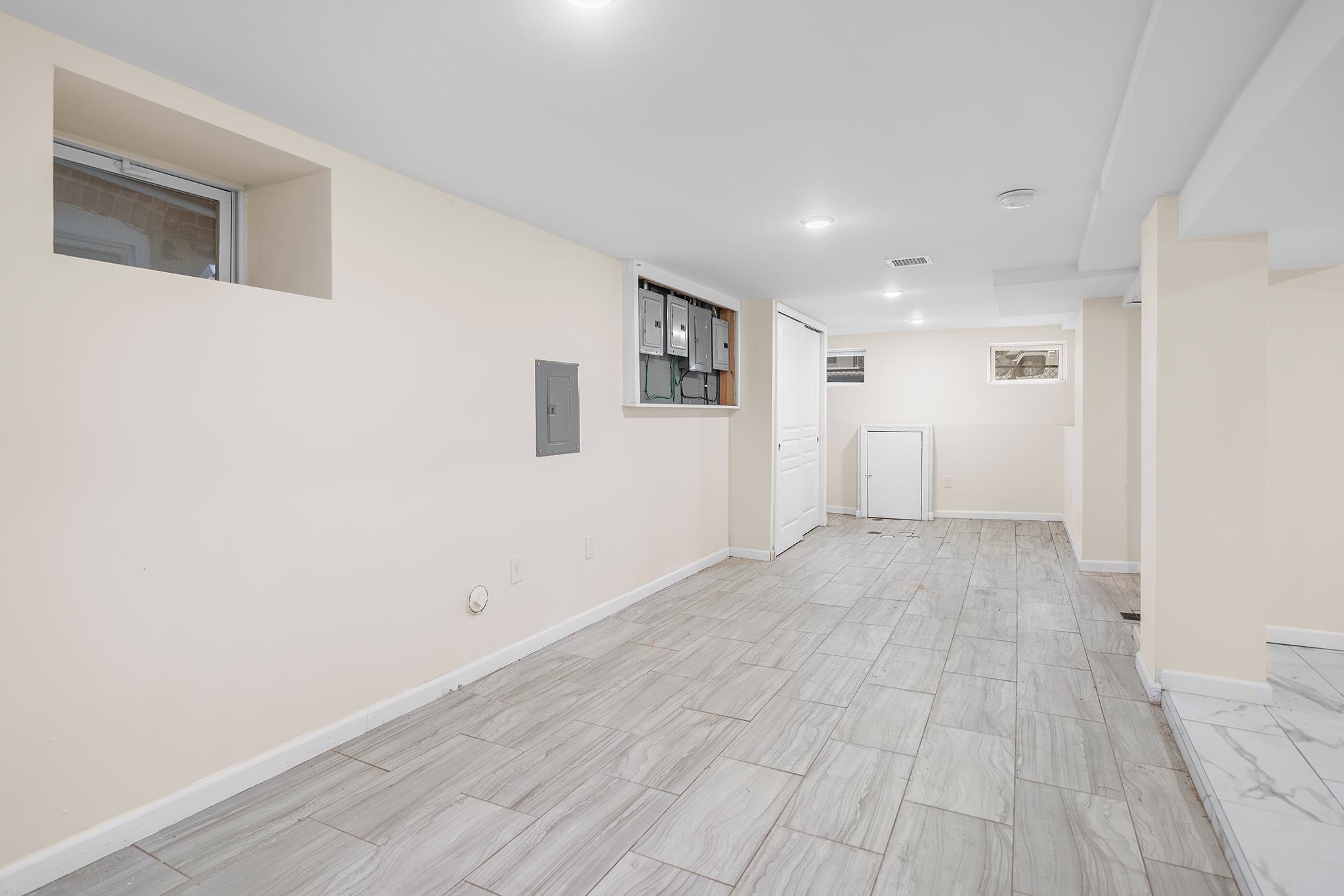 198 DANFORTH AVE