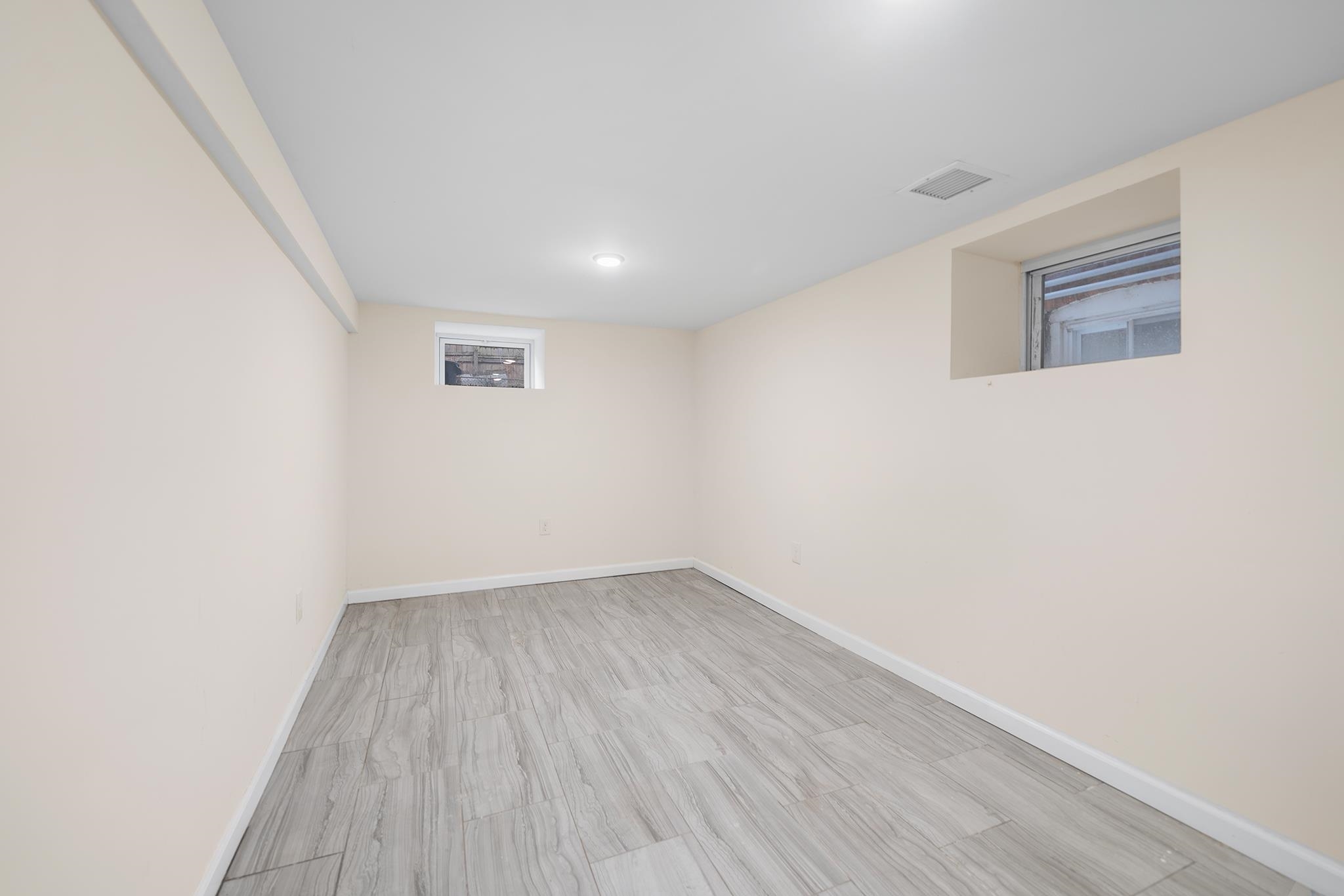 198 DANFORTH AVE
