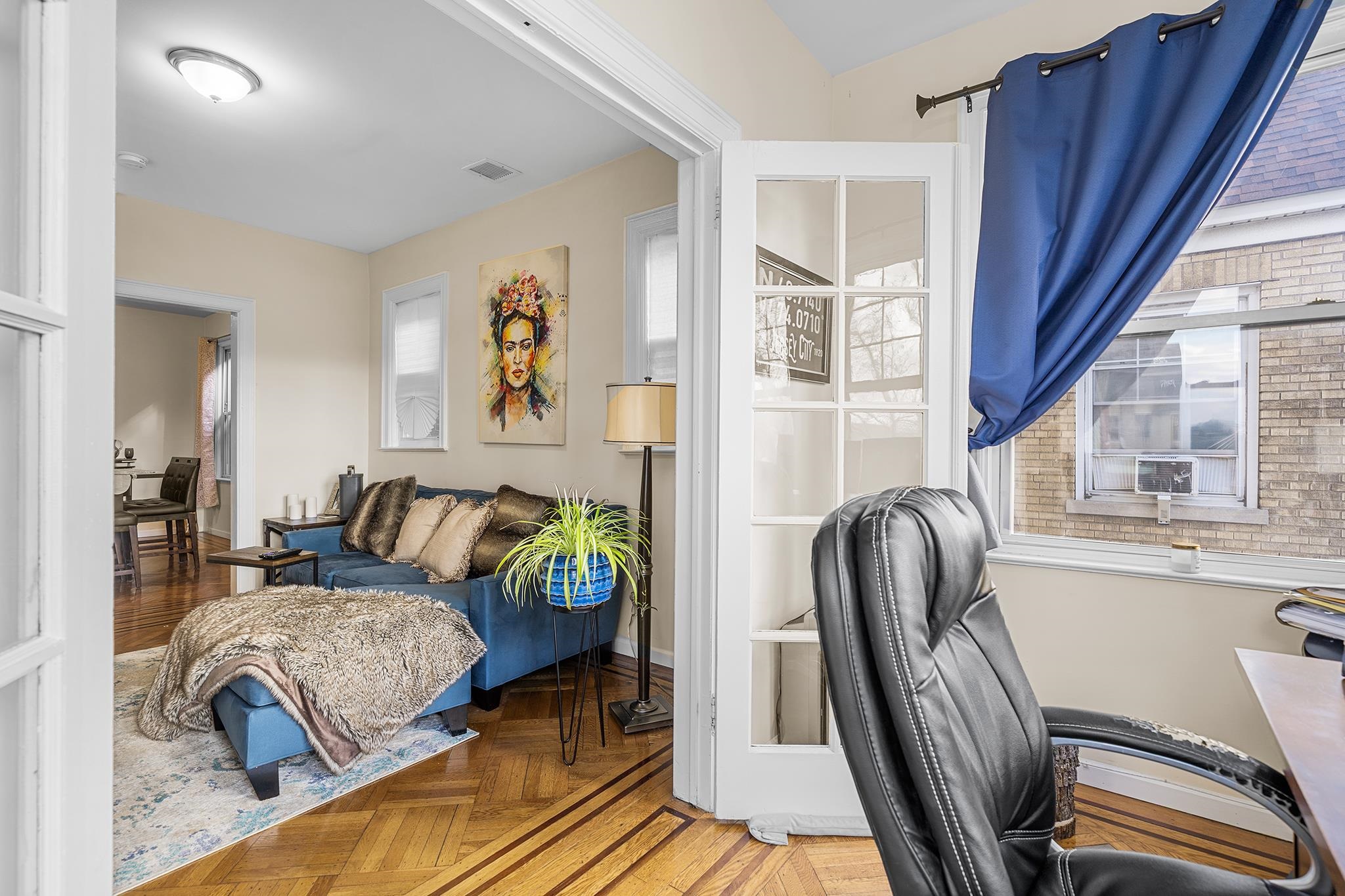 198 DANFORTH AVE