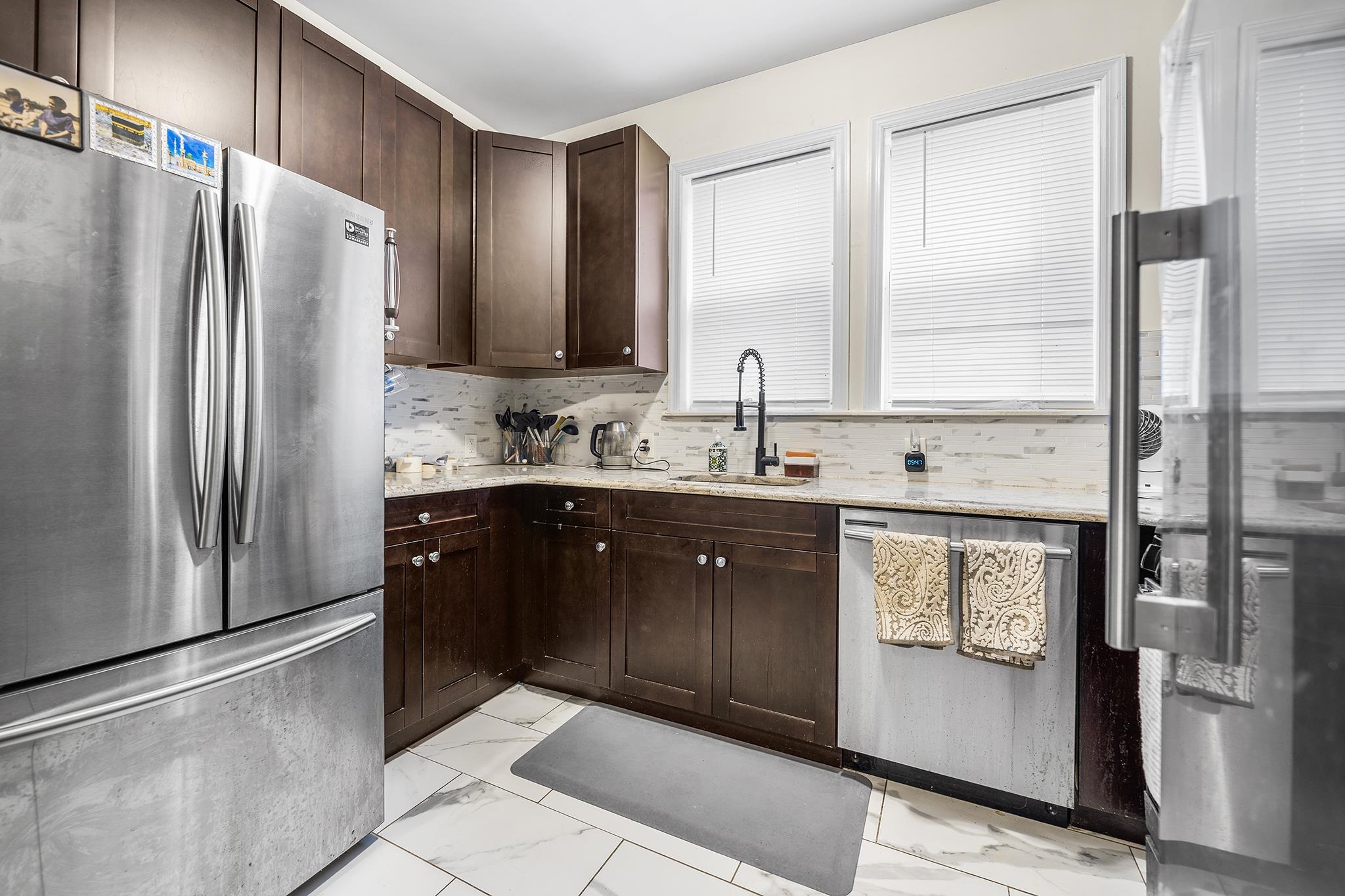 198 DANFORTH AVE