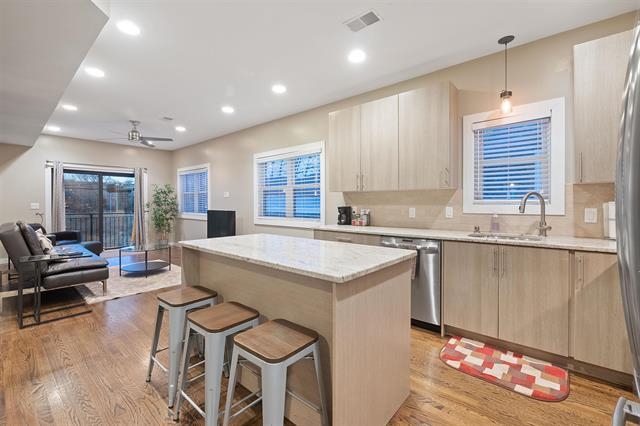 48 WEST 18TH ST Unit: 2
