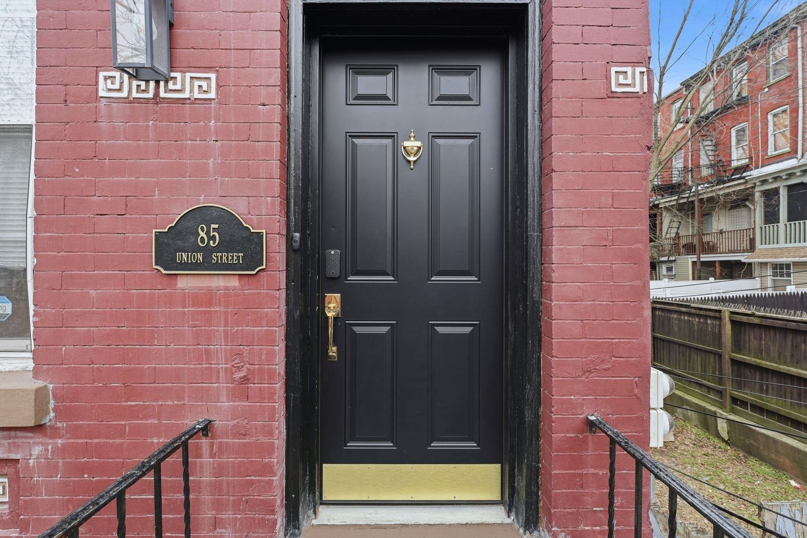 85 UNION ST