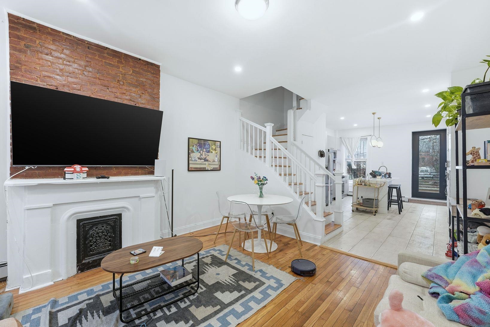 85 UNION ST