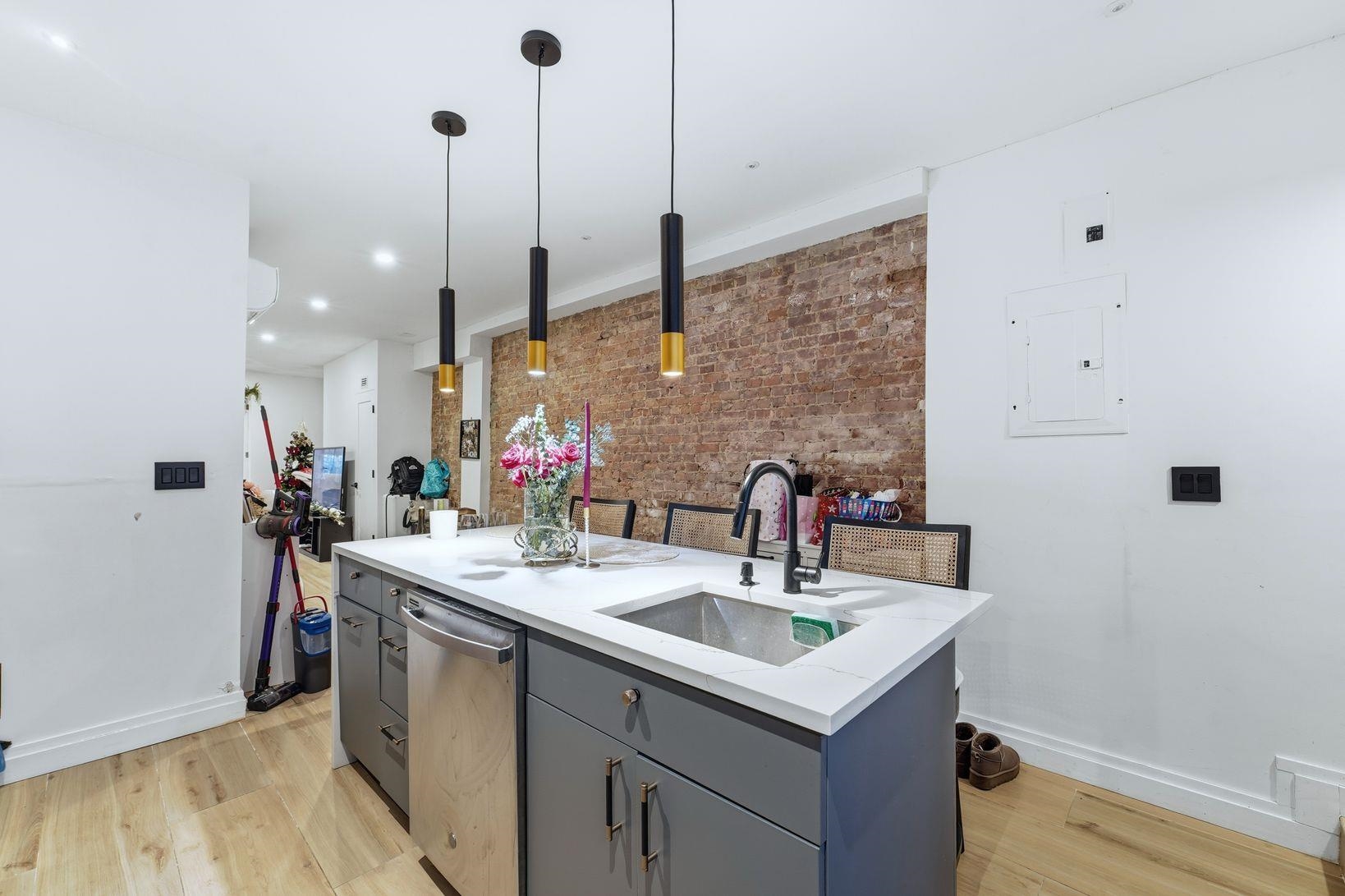 85 UNION ST