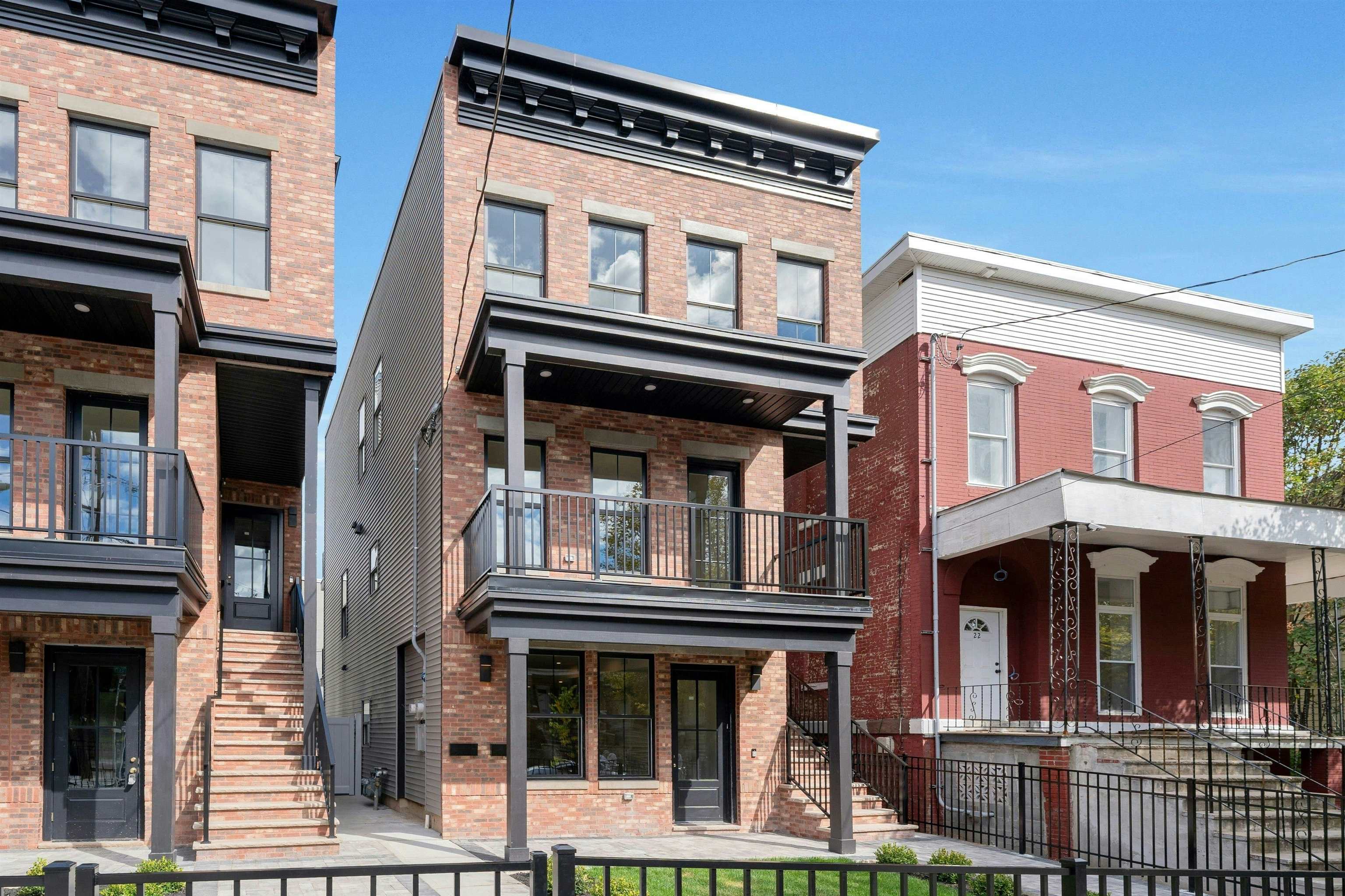 24 CLINTON AVE Unit: B