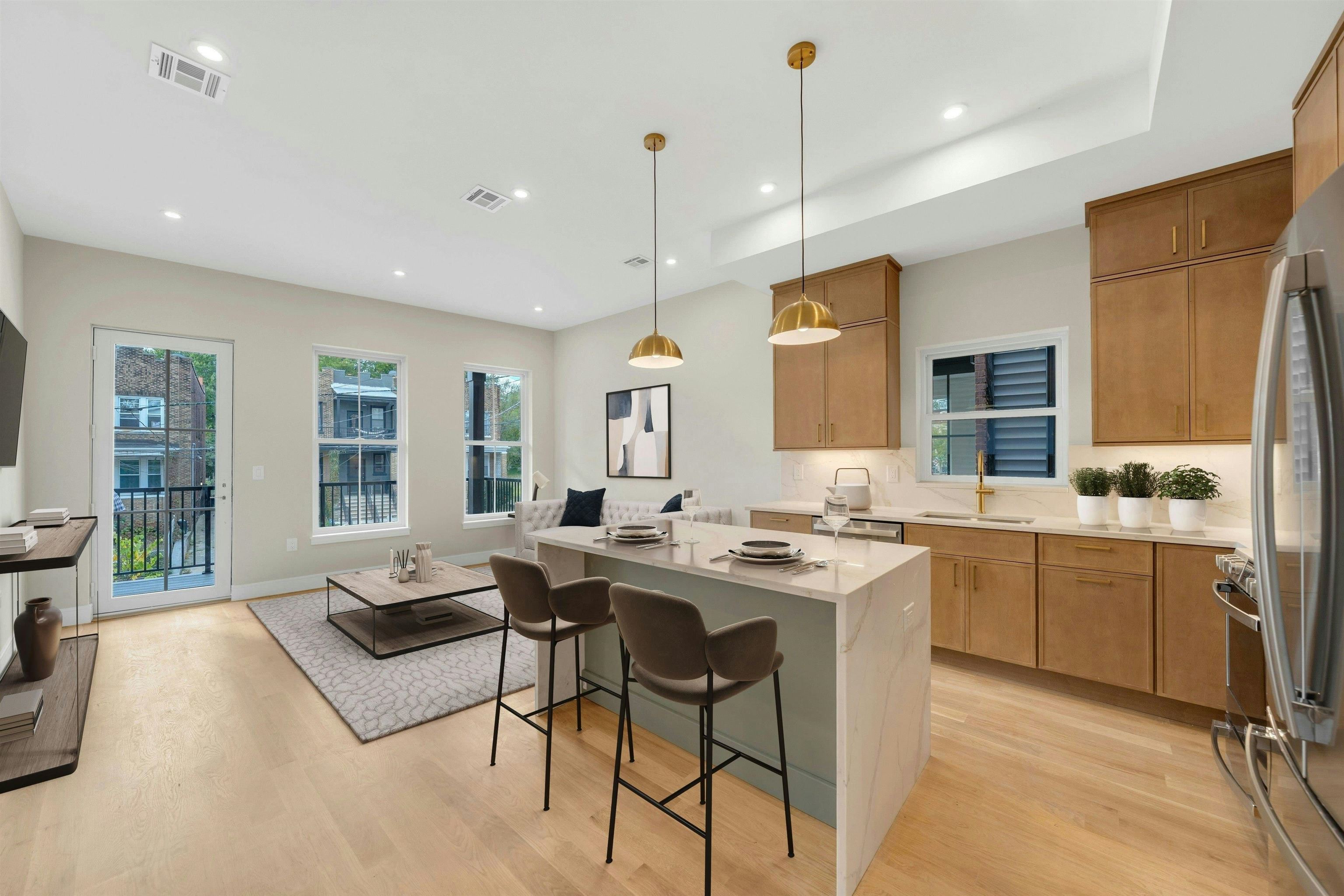 24 CLINTON AVE Unit: B
